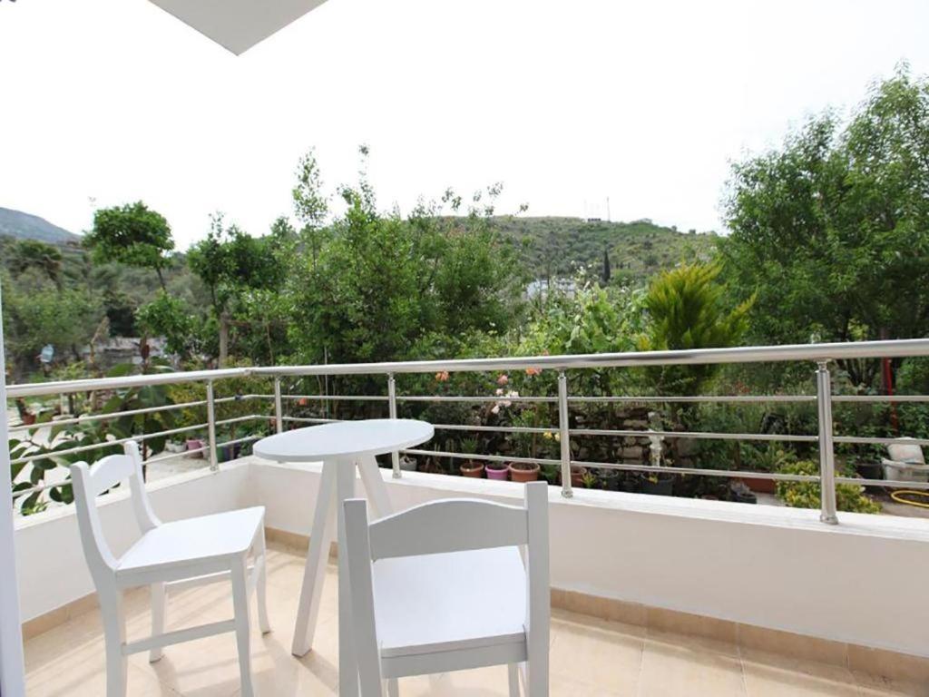 Apartments In Potam Himarë Exterior foto